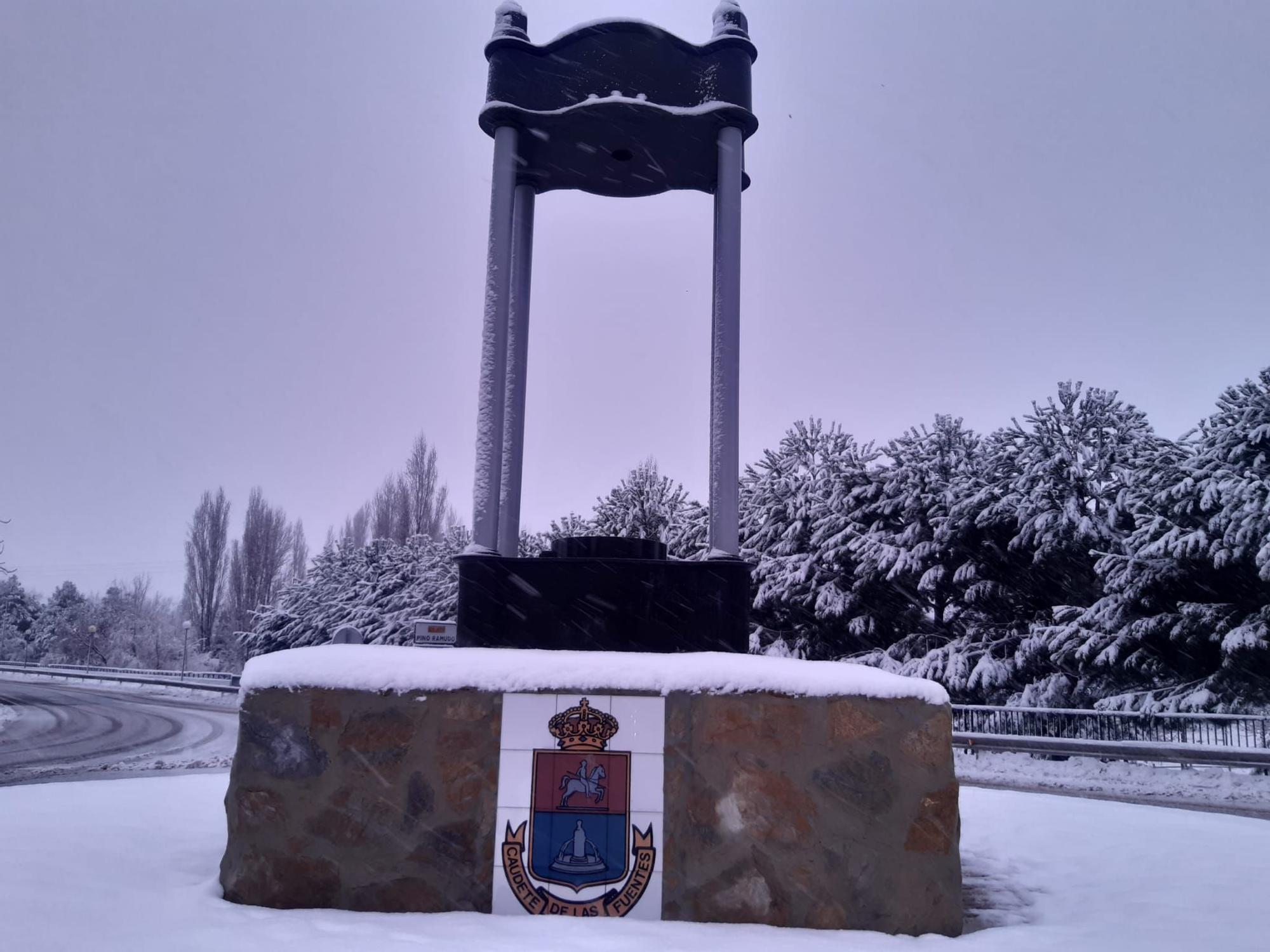 La nieve cubre Caudete de las Fuentes