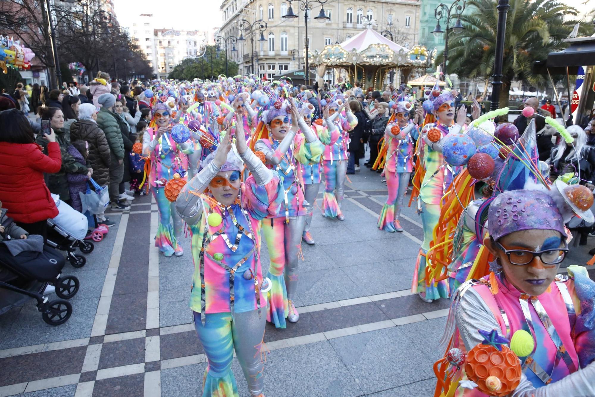 Así desfilaron los Mazcaraos por el paseo de Begoña antes de su triunfo (en imágenes)