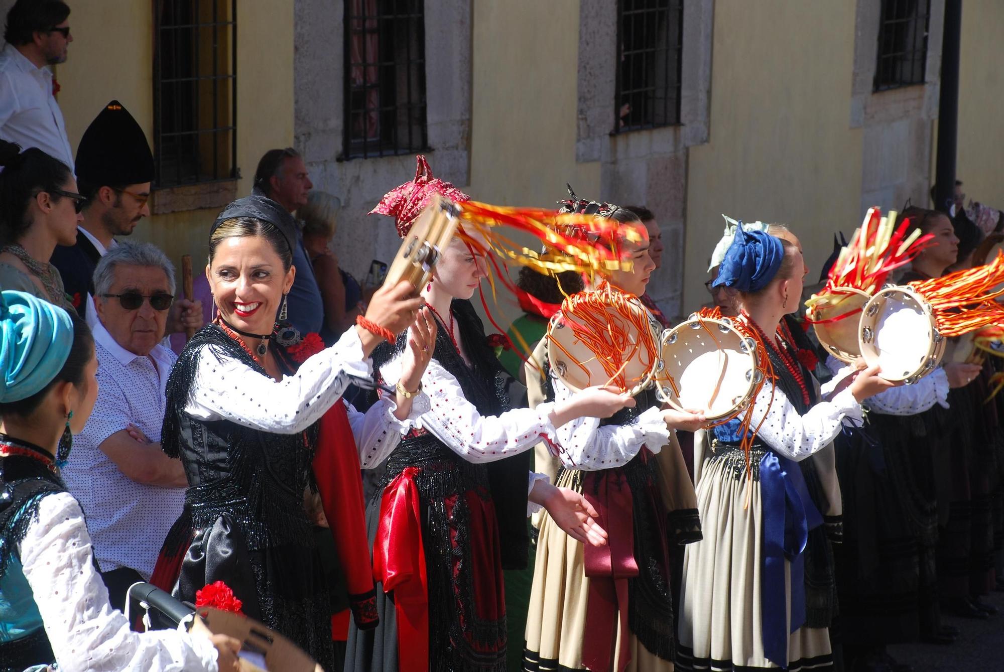 Día grande de las fiestas de Santa María Magdalena en Llanes