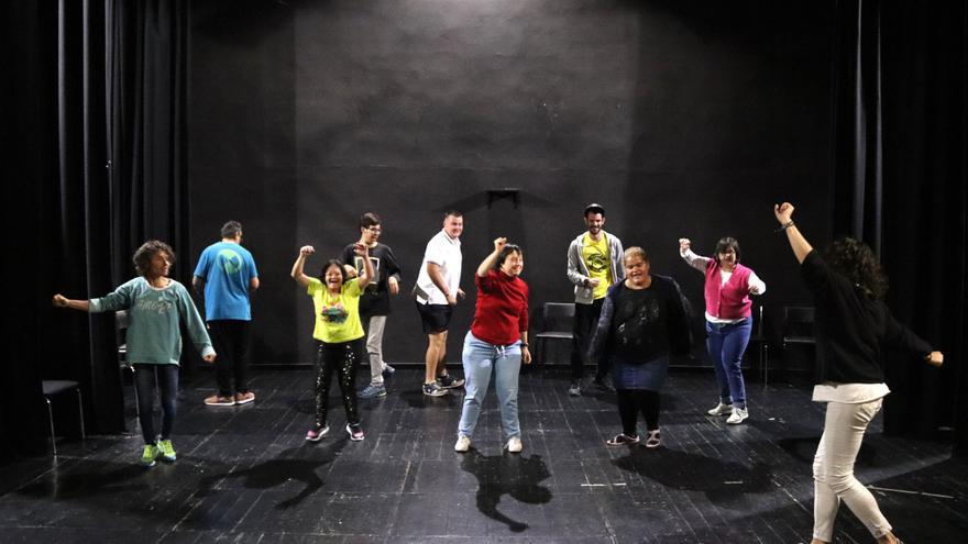 Persones amb discapacitat intel·lectual del Bages pugen a l&#039;escenari: &quot;El teatre reforça l&#039;autoestima&quot;