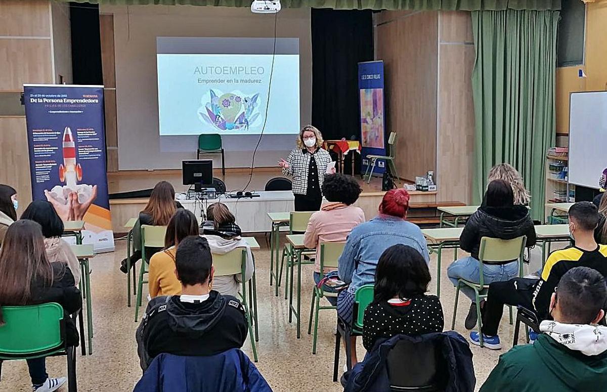 La semana también ha acercado una actividad al IES Cinco Villas. |
