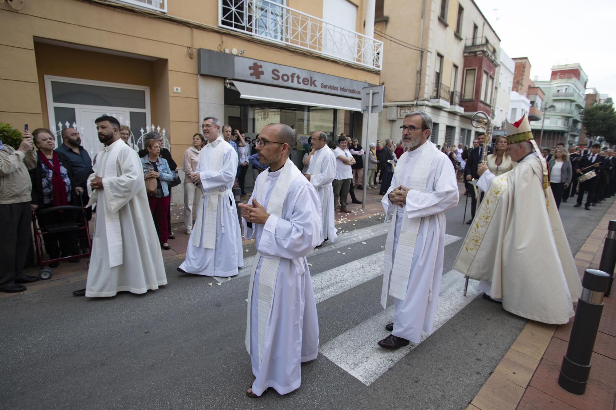 La procesión de la Mare de Déu de Gràcia, el día de las elecciones, en Gandia.