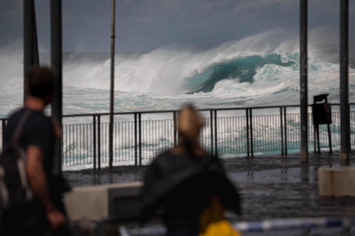 Mala mar en Garachico debido a la borrasca Therese