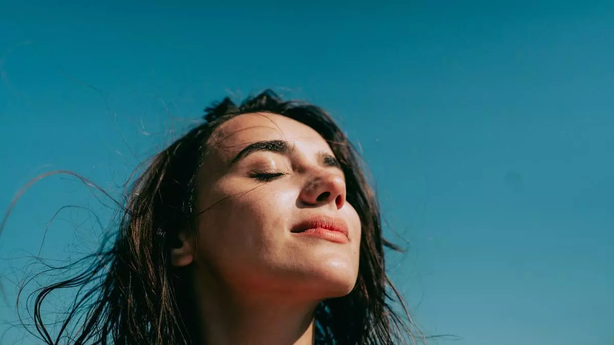 Cristina de Hoyos, dermatóloga: "Después del sol es recomendable utilizar productos calmantes e hidratantes"