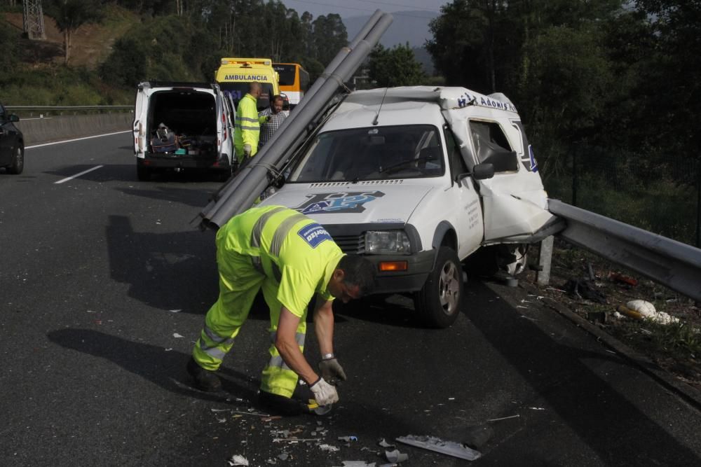 Accidente múltiple en la circunvalación de Ponteve