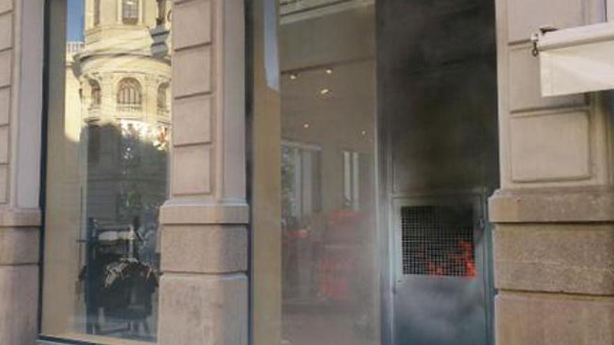 Pequeño incendio en la nueva tienda del VCF