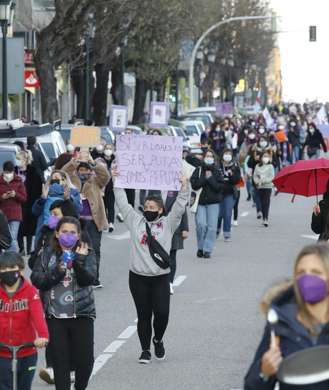 Las imágenes de la manifestación del día de la Mujer en Vigo