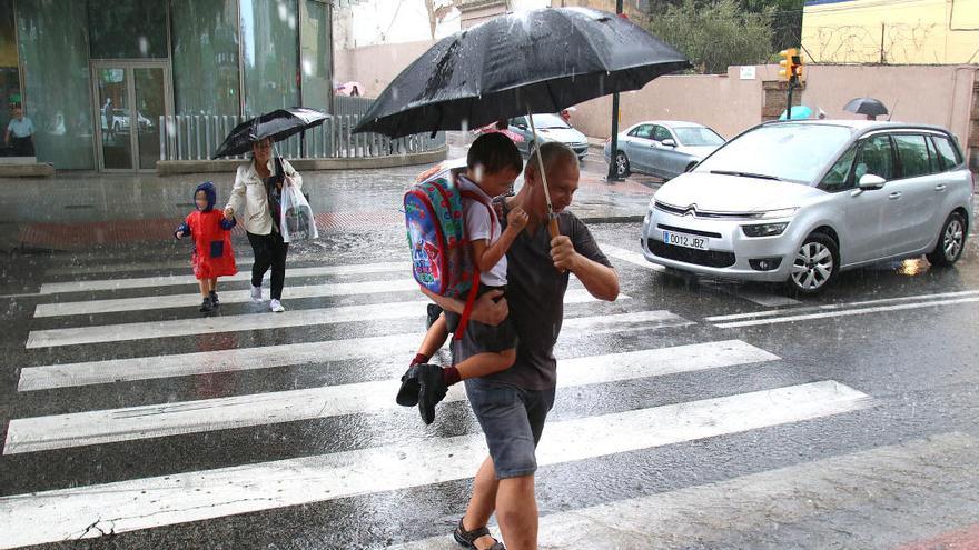 Lluvia este martes en la capital.