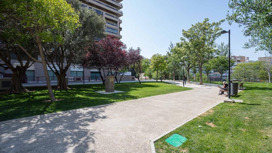 FOTOGALERÍA | Nueva jardinera y accesos mejorados en el parque Glorieta del Esperando