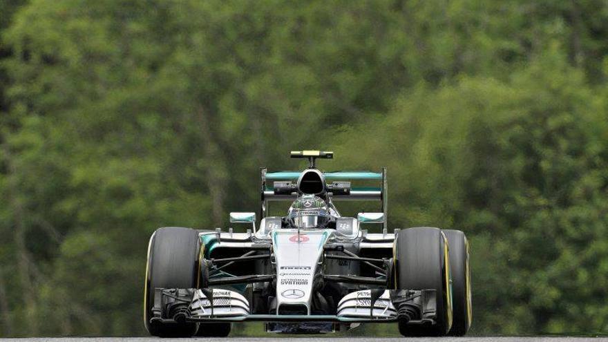 El alemán Nico Rosberg lidera los primeros entrenamientos en Austria
