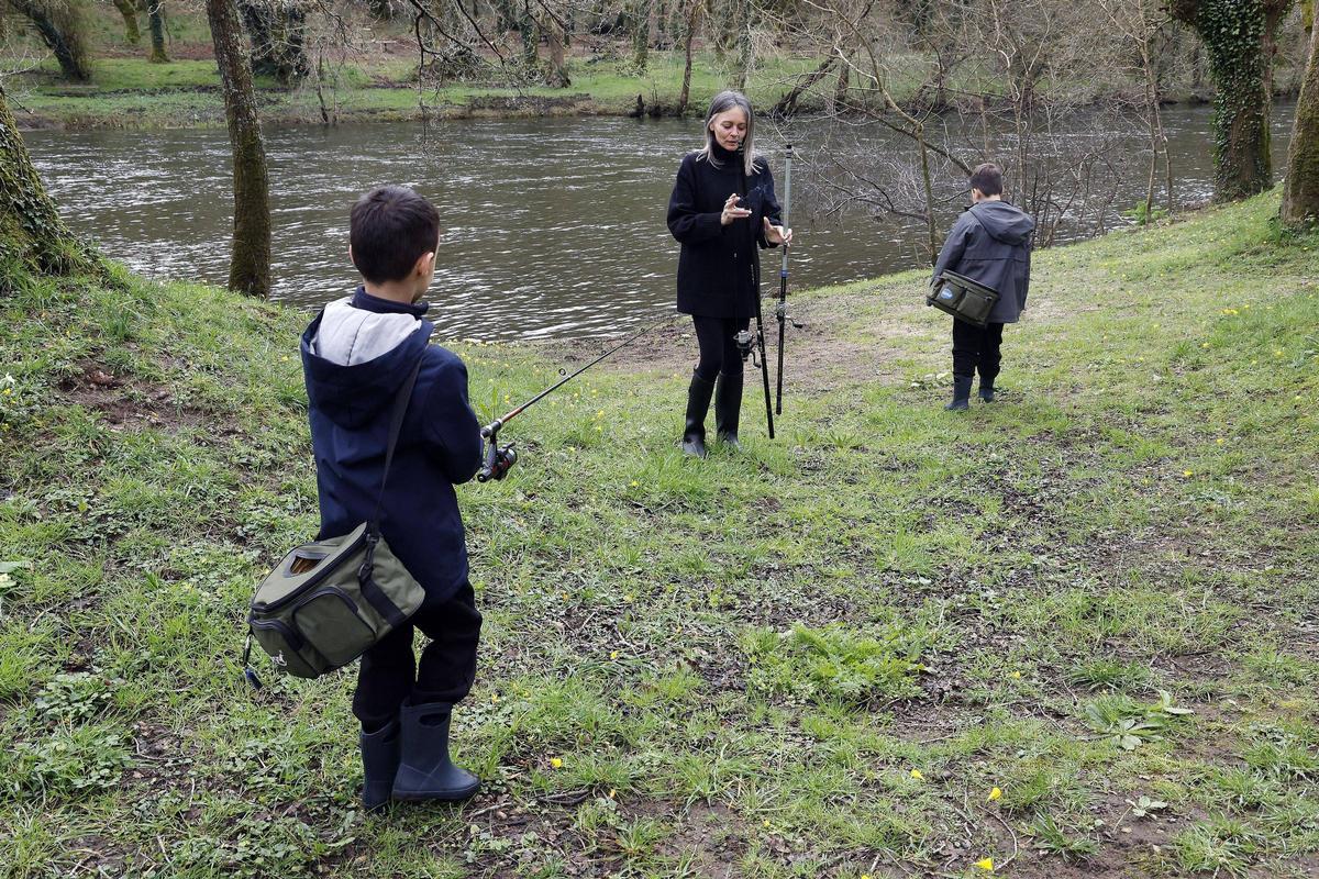 La pesca fluvial en Galicia arranca con 48.500 licencias en vigor