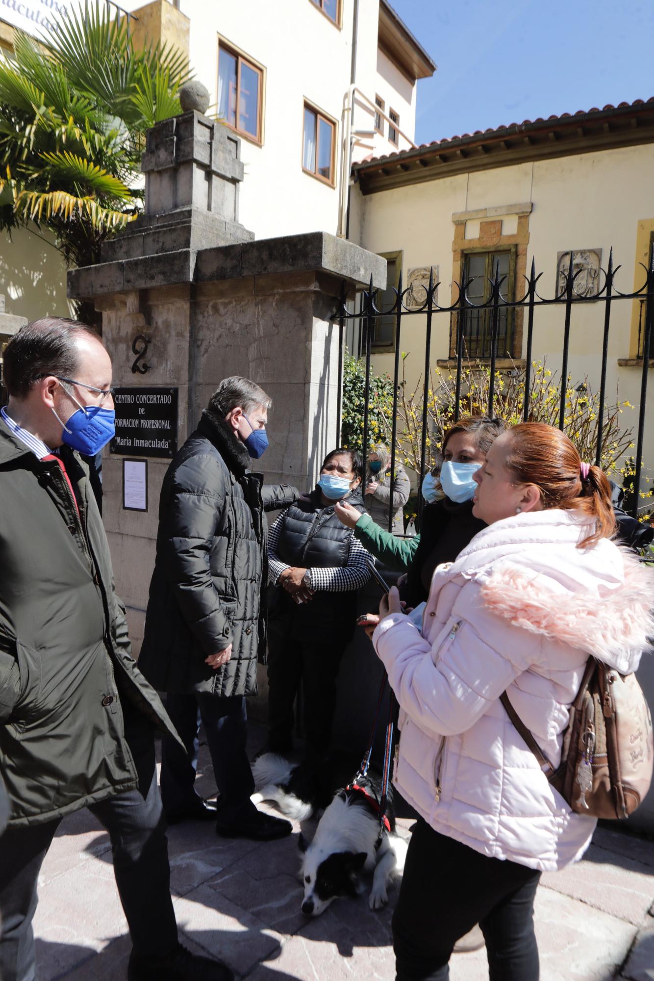 EN IMÁGENES: Capilla ardiente por la adolescente asesinada en Oviedo