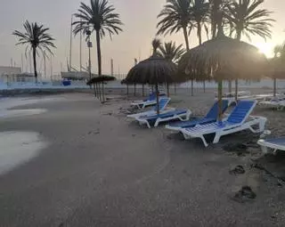 El PSOE pide «tomar nota» y no usar arena con arcilla para mejorar el litoral de Marbella