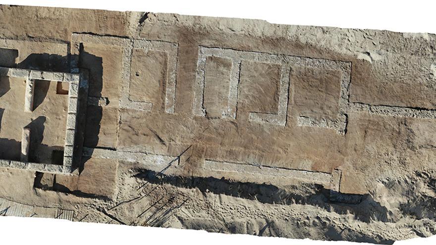 Imagen  de la vista aérea de los restos excavados en la investigación arqueológica realizada en el yacimiento del Moncayo - Torre del Descargador