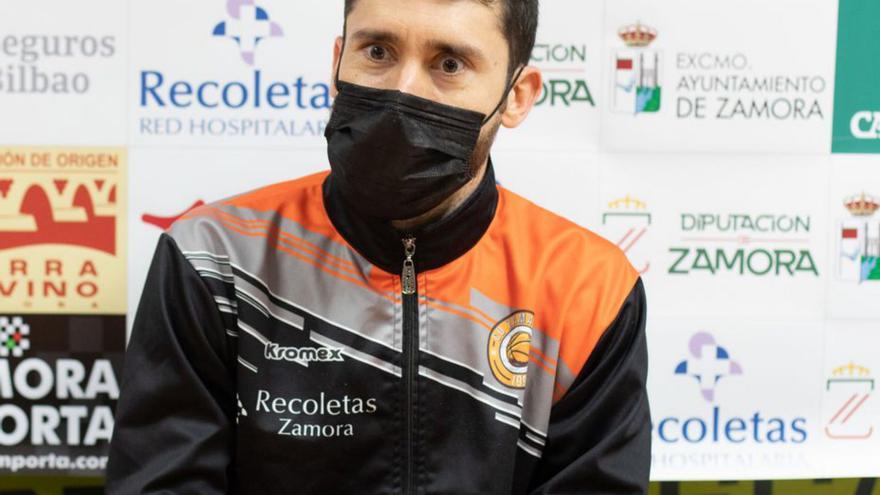 Jacinto Carbajal, técnico del Recoletas Zamora: &quot;El partido de Estepona tiene olor a play-off&quot;
