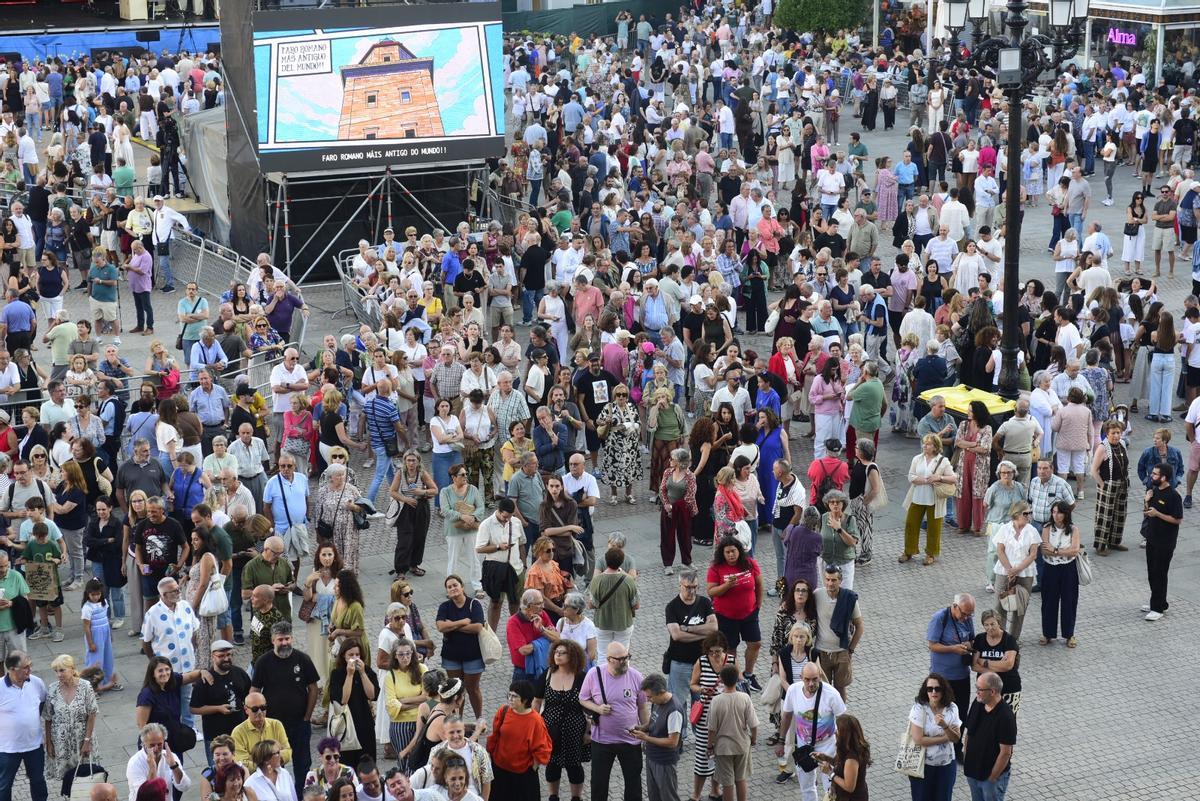 Pregón de la actriz Lucía Veiga que abre la fiestas de María Pita en A Coruña