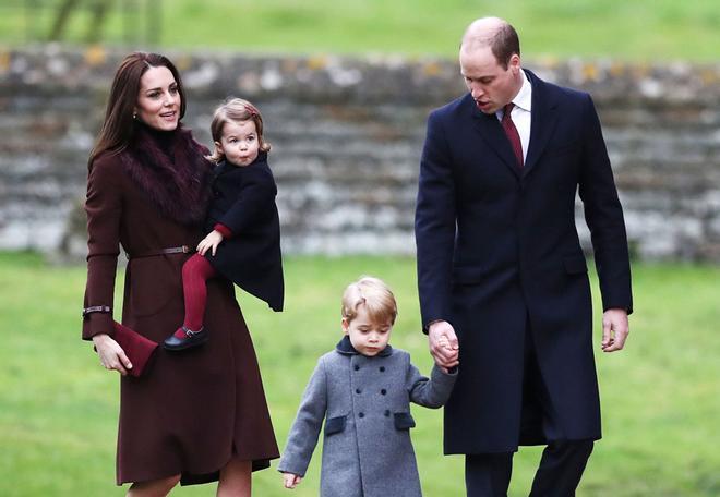 Los duques de Cambridge y sus hijos en la misa de Navida