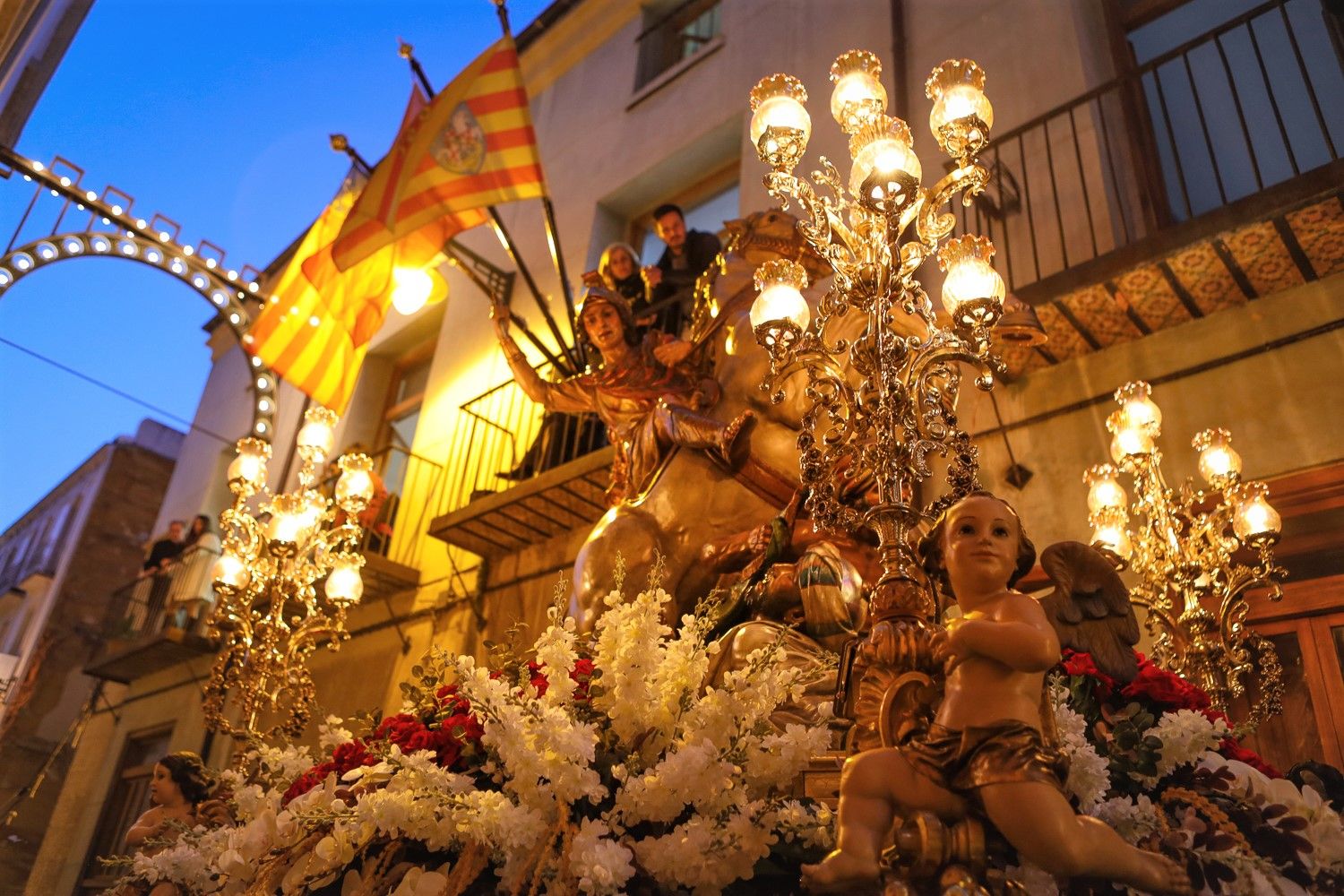 Alcoy rinde culto a su patrón