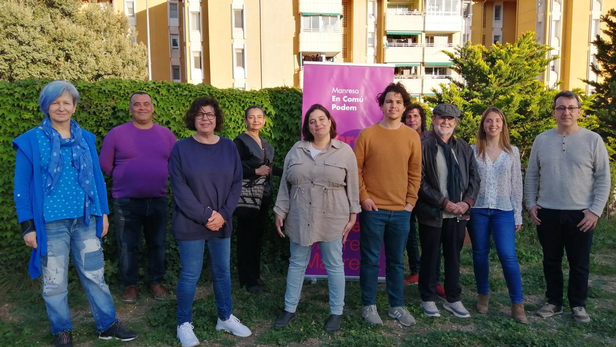 Els deu primers candidats de la llista de Manresa En Comú Podem que lidera Ana Querol