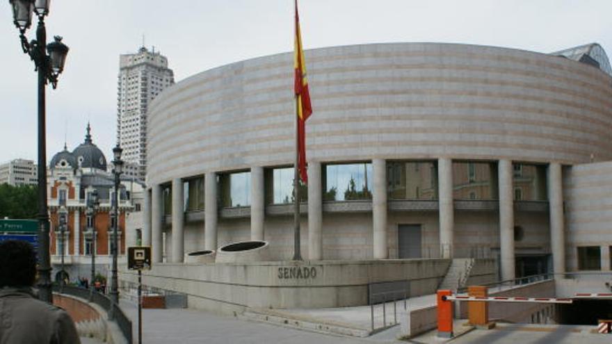 Fachada del Senado.