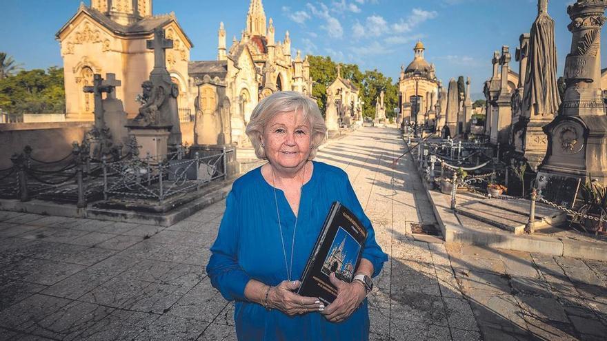 La huella de Gaspar Bennazar en el cementerio de Palma