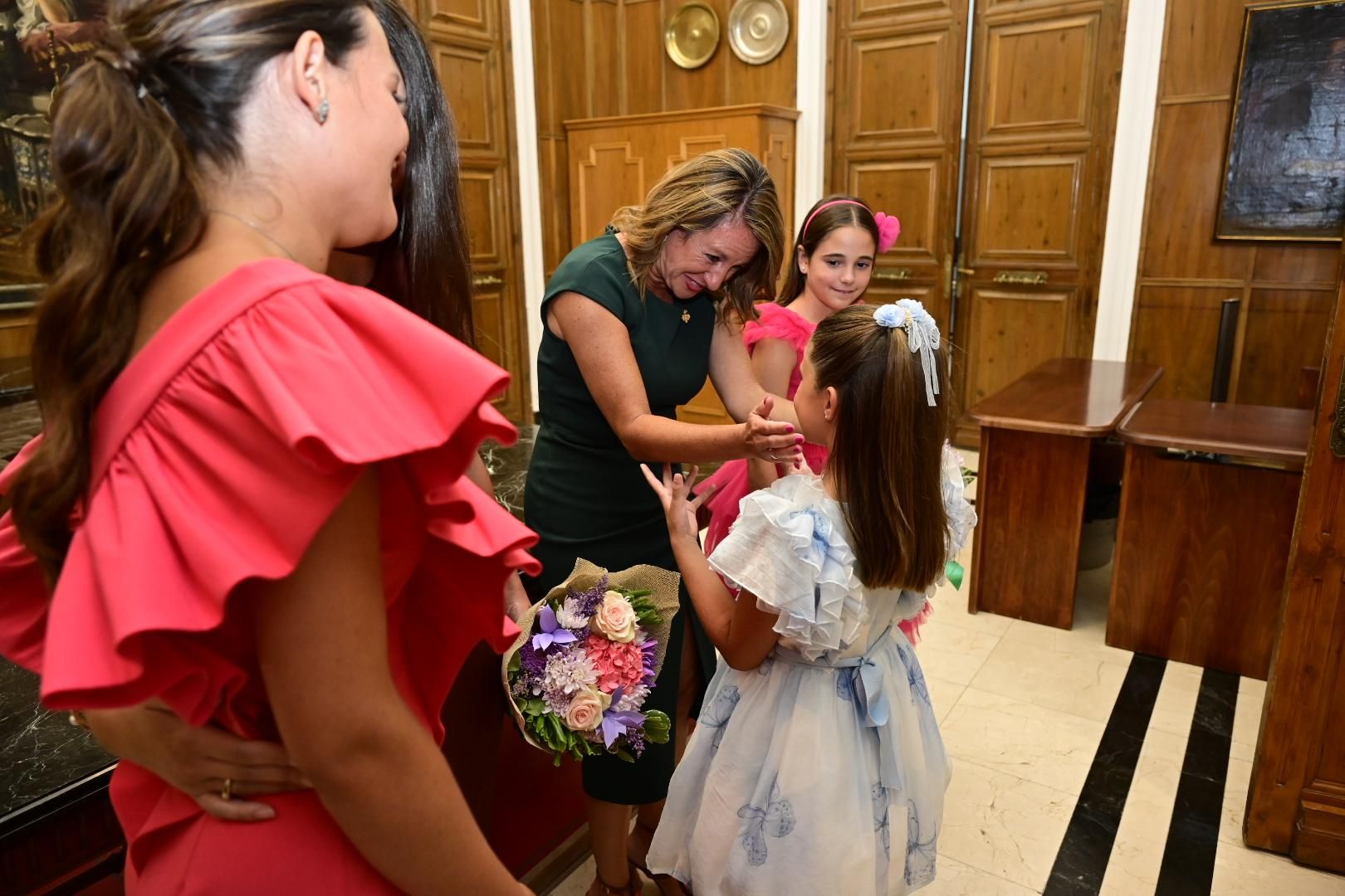 Galería de fotos: Clara Sanz Sobrino y Ana Colón Sastriques, reina y reina infantil de las fiestas de Castelló 2026