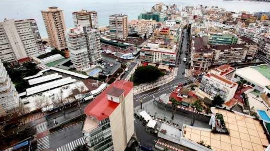 Vista aérea de viviendas y hoteles de la zona centro de Benidorm.