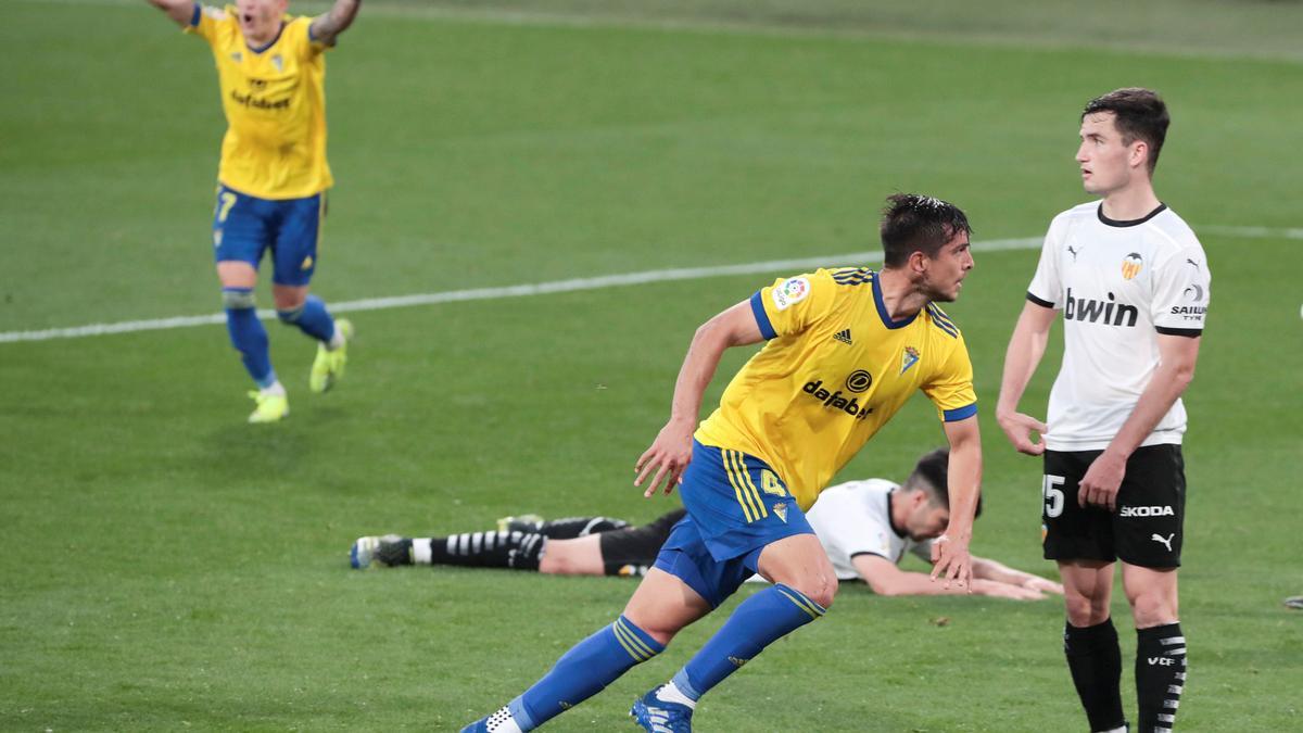 El Valencia CF cae en el último suspiro del partido.