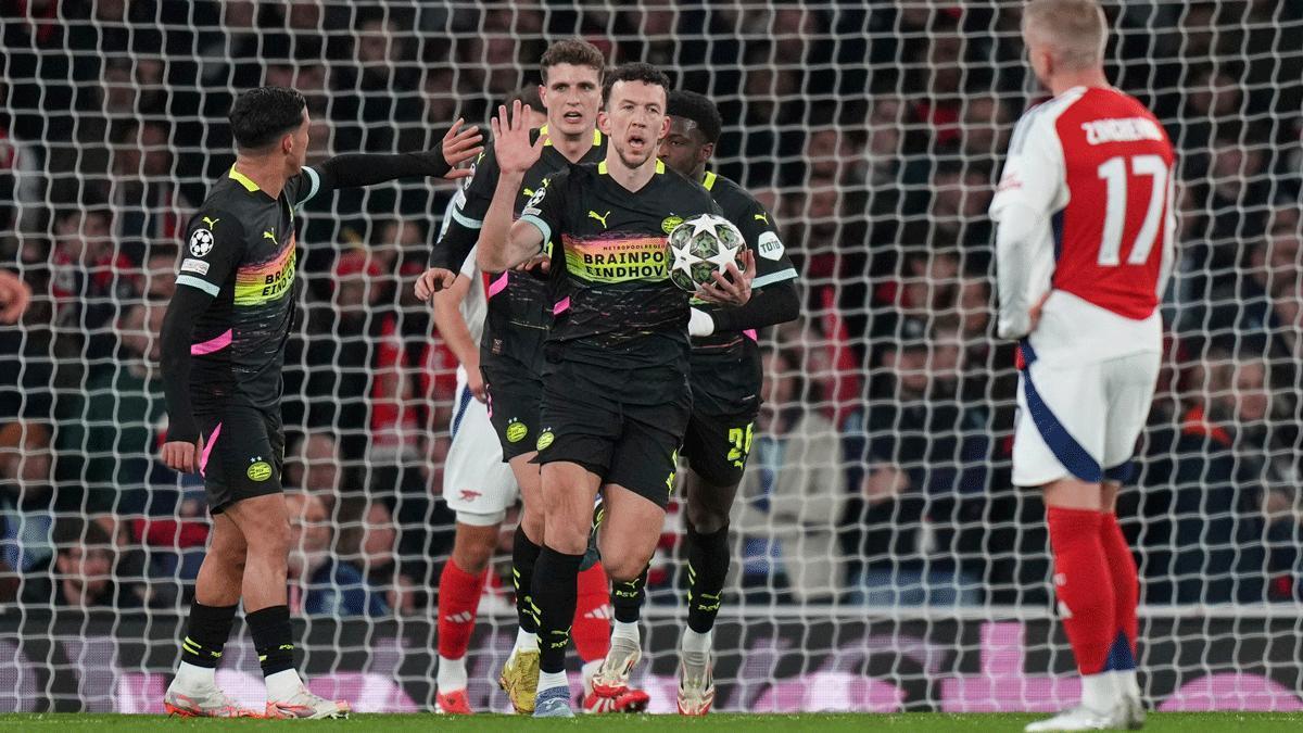 Arsenal - PSV: El gol de Perisic