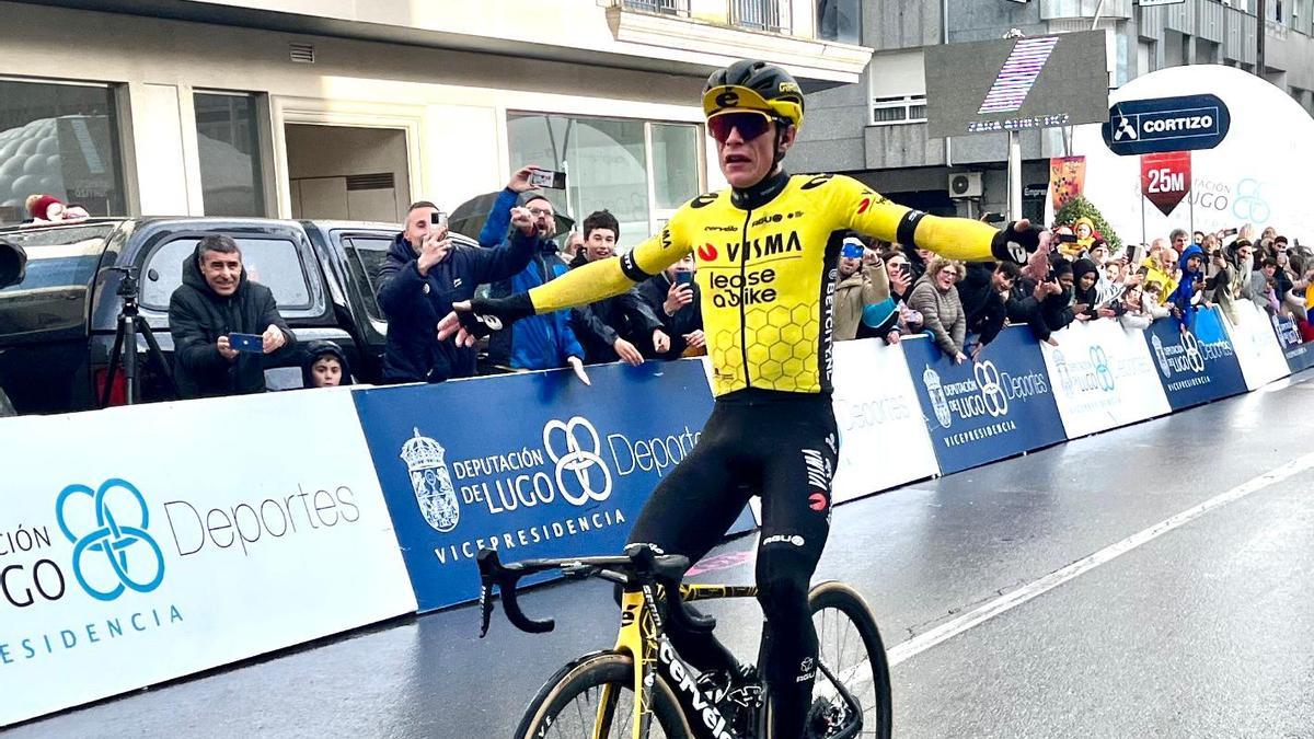 Jonas Vingegaard logra el primer triunfo del año en O Gran Camiño