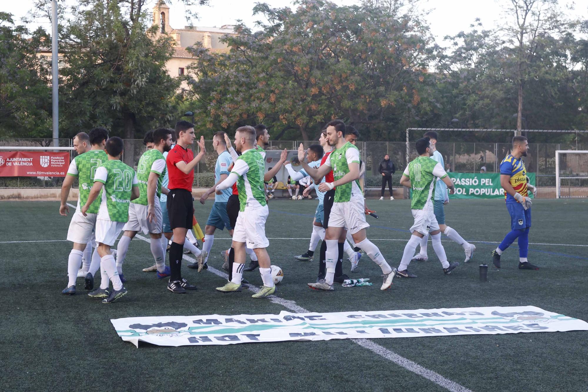 Homenaje a Veteranos del Valencia CF en el partido CD Cuenca Mestallistes