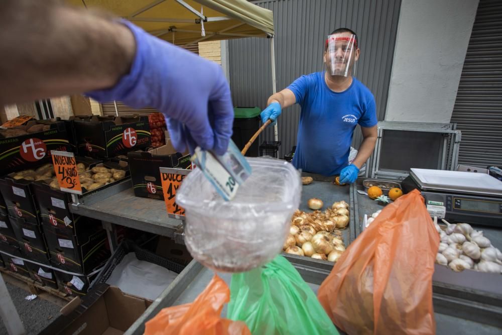 Torrent recupera el mercado ambulante de los viernes