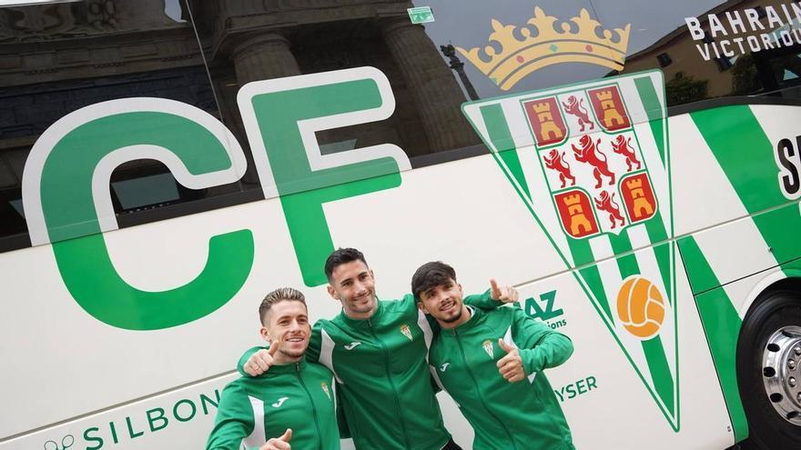 El Córdoba CF al fin bautiza su autobús: primeros tres puntos a domicilio y el tanque listo para lo que viene