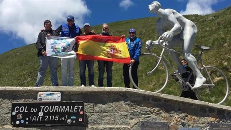 El vespa club culmina su ruta nacional por los pirineos