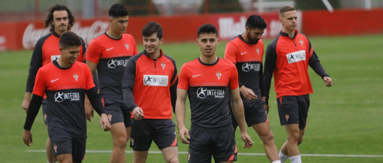 Los jugadores del Sporting entrenan en Mareo