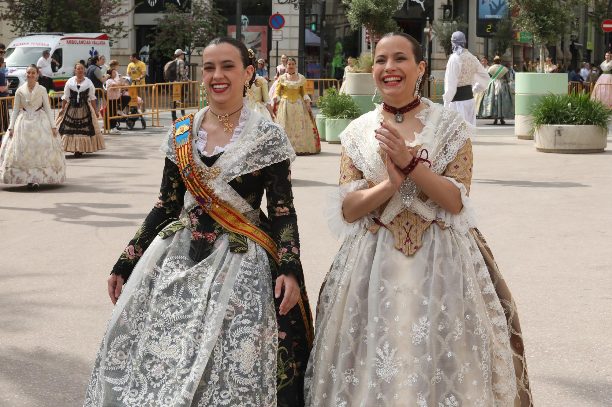 Carmen, la corte y falleras ilustres en la entrega de premios de las Fallas 2022