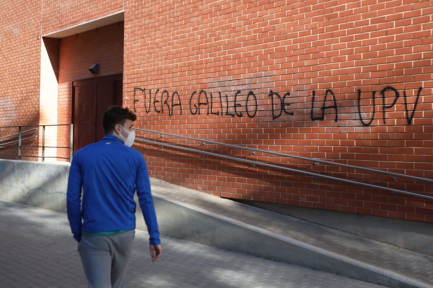 Coronavirus en el Galileo Galilei: Pintadas contra los residentes