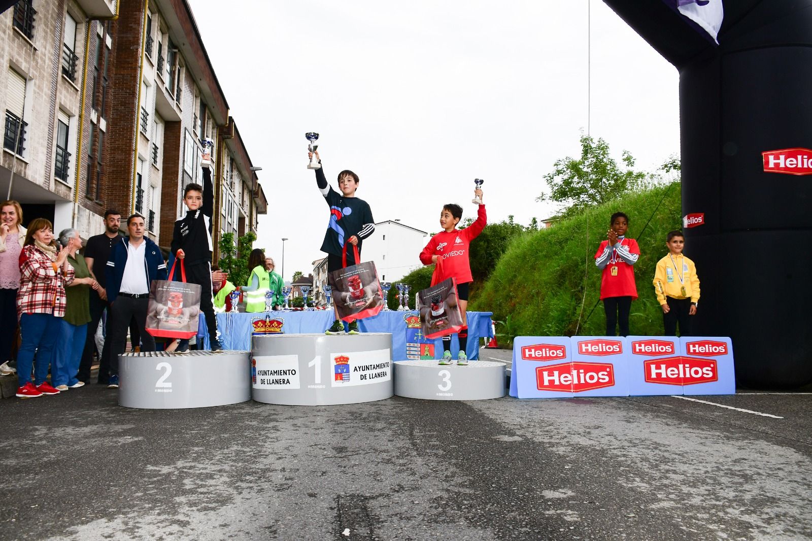 Moha Bakkali y Mariam Benkert se imponen en una competición que fue "una fiesta del atletismo"