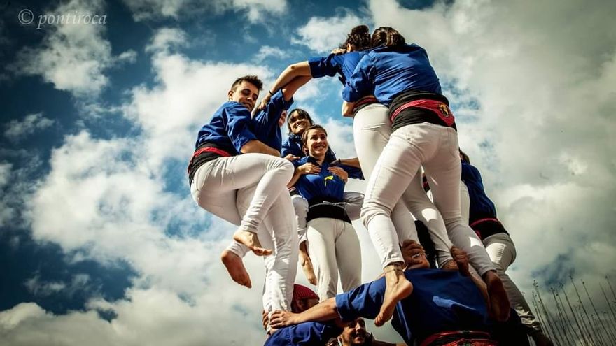 Els Castellers de Berga completen amb èxit la primera diada de la temporada