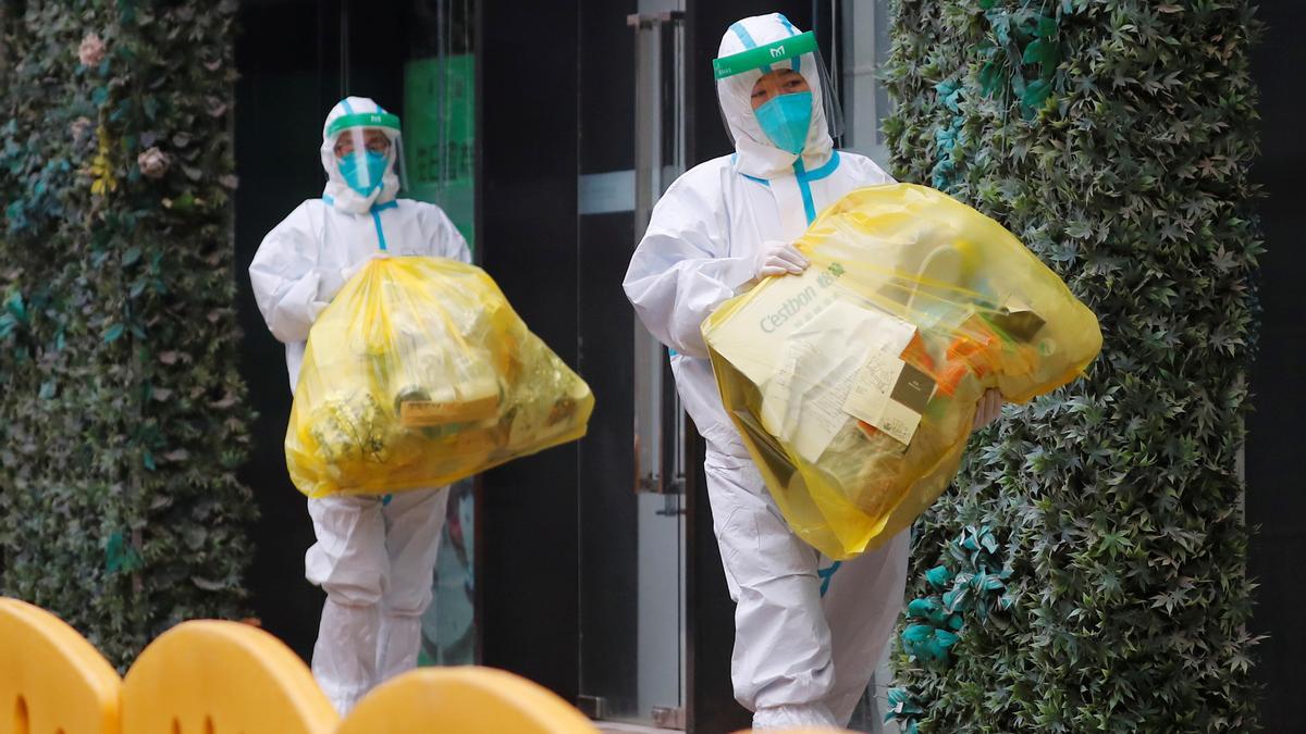 Exterior del hotel en Wuhan donde se hospedan los investigadores de la OMS