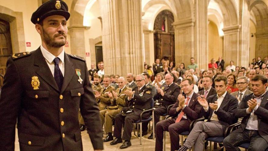 Polémica por la presencia de Craviotto en un acto de la Policía