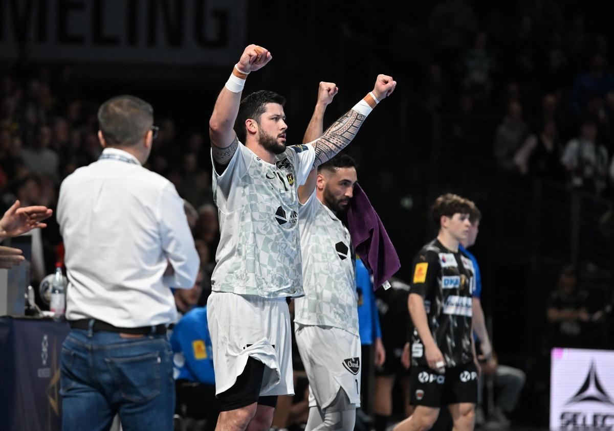 Los jugadores del Nantes celebran un gol