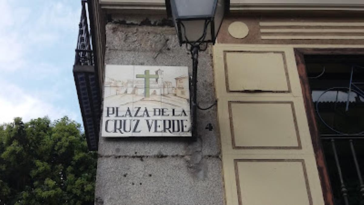 Cartel de la plaza de la Cruz Verde