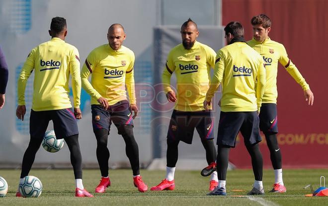 Martin Braithwaite entrena por primera vez con  su nuevo equipo el FC Barcelona en la Ciutat Esportiva Joan Gamper.