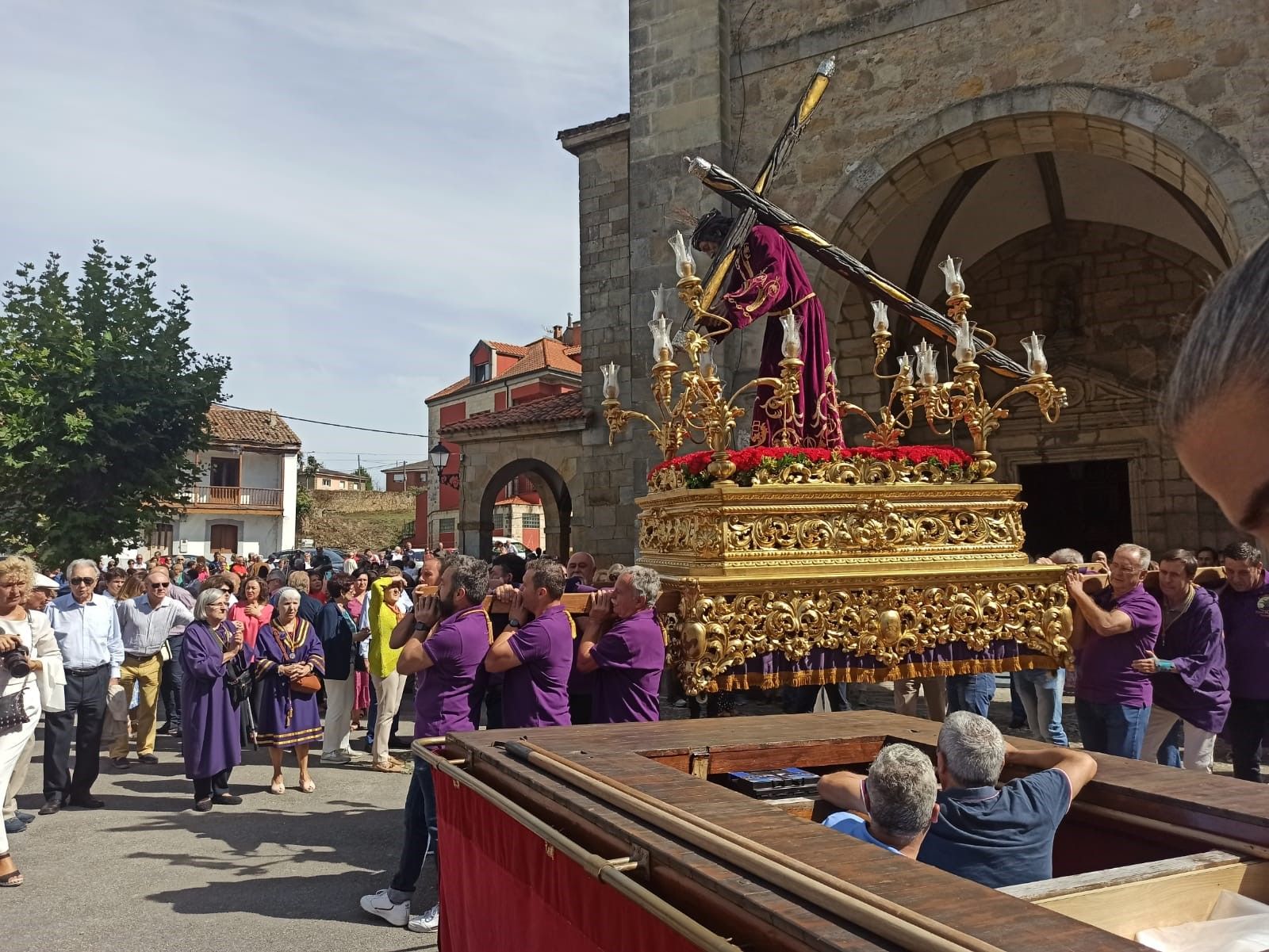 Todas las imágenes del Ecce Homo: así fue la multitudinaria y emocionante procesión en Noreña