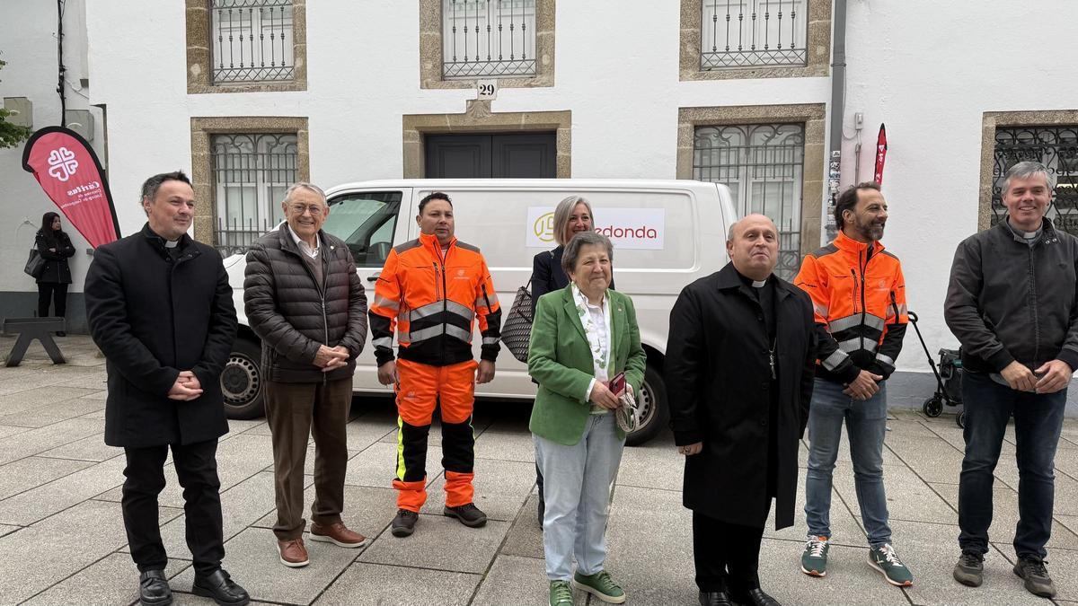 Presentación de Arredonda en la sede de Cáritas en Santiago
