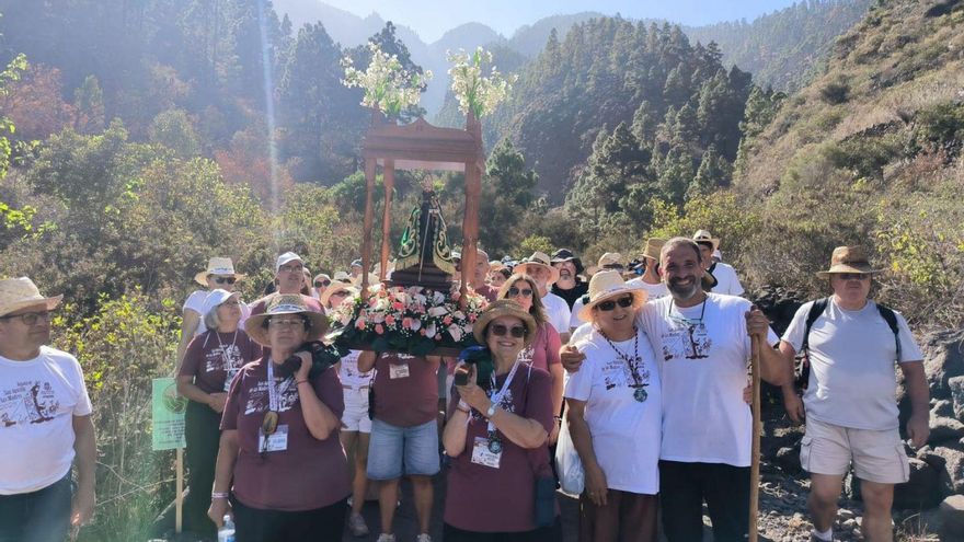 San ‘Agustinito’ vuelve a bajar por el barranco de Añavingo al casco