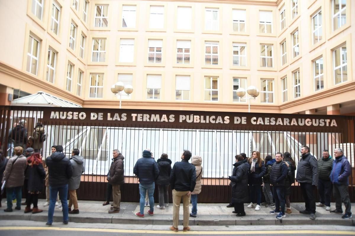 En imágenes | Gran ambiente en los museos de Zaragoza por San Valero