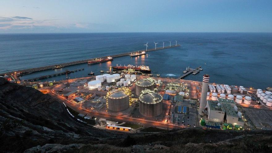 España, primer importador de gas natural licuado ruso del mundo en julio y agosto