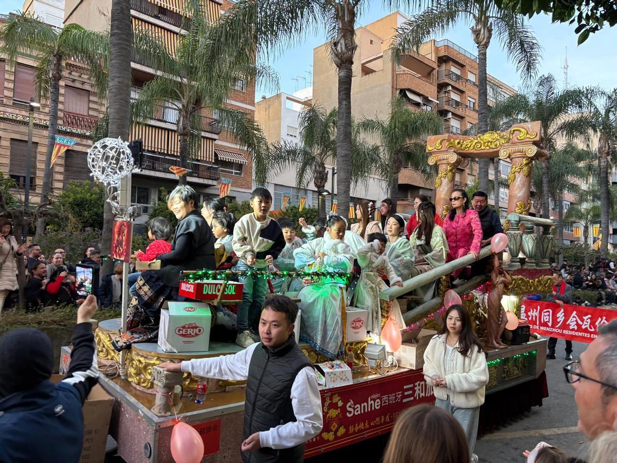 Las 12 carrozas de la gran cabalgata